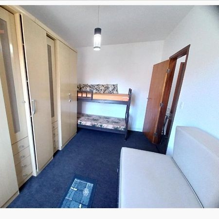 Apartamento Aconchegante Na Enseada Гуаружа Екстериор снимка