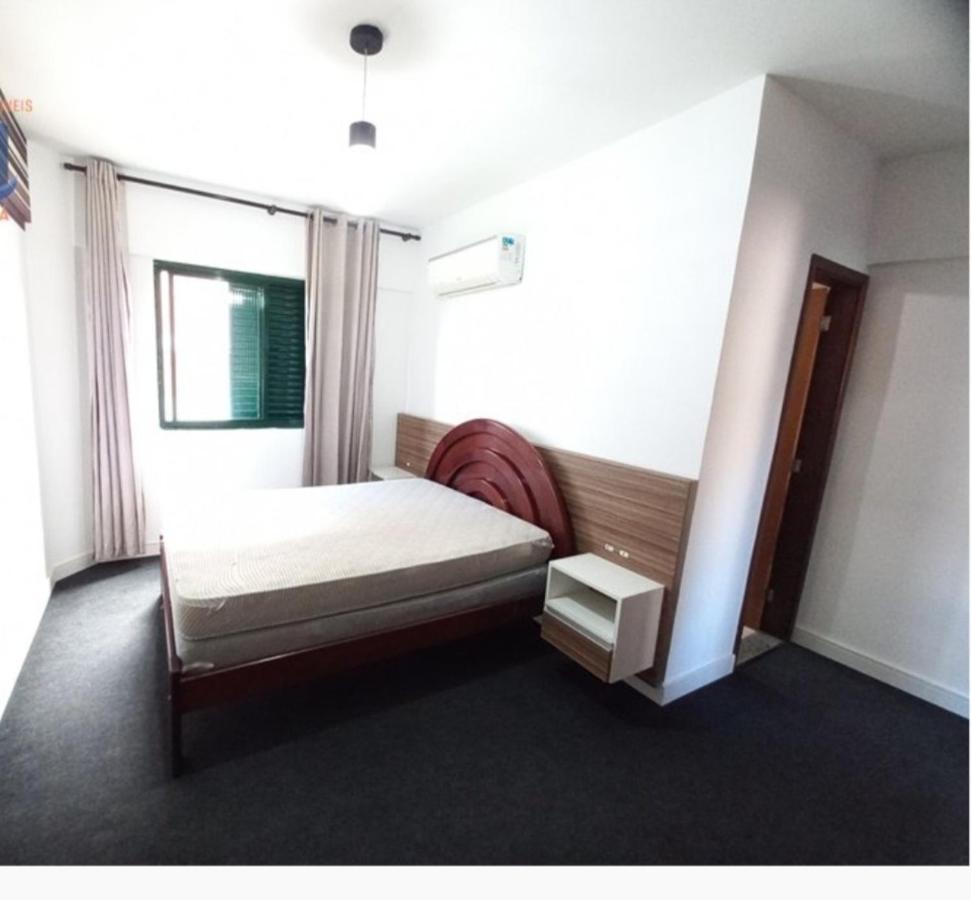 Apartamento Aconchegante Na Enseada Гуаружа Екстериор снимка